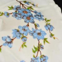 Zsolnay virágmintás porcelán leveses tál, teáskanna, süteményes tál, matricás, jelzett, kopásnyomokk...