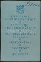 1931 Fényképes csehszlovák útlevél, számos bejegyzéssel