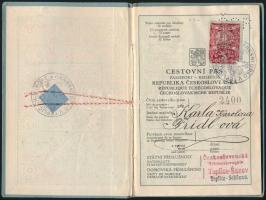 1931 Fényképes csehszlovák útlevél, számos bejegyzéssel