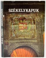 Olasz Ferenc: Székelykapuk. Bp., 1989, Hunnia Filmstúdió Vállalat. Kiadói egészvászon-kötésben, kiadói papír védőborítóban.