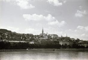 cca 1930 30 db nagyrészt városképes Leicával készített fotónegatív negatív tartóban. Budapest, felvo...