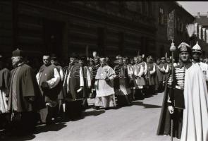 cca 1930 30 db nagyrészt városképes Leicával készített fotónegatív negatív tartóban. Budapest, felvo...