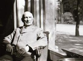 cca 1930 30 db nagyrészt városképes Leicával készített fotónegatív negatív tartóban. Budapest, felvo...