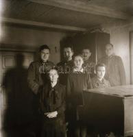 cca 1942 Thöresz Dezső (1902-1963) békéscsabai gyógyszerész és fotóművész szolgálatot teljesített eg...