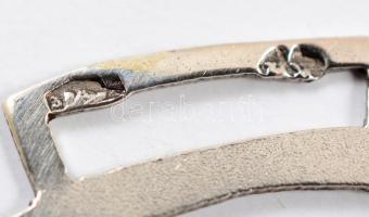 Ezüst(Ag) ülő hölgyes medál, jelzett, d: 3,3 cm, nettó:  1,9 g