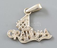 Ezüst(Ag) "#1Grandma" feliratú medál, jelzett, 1×1,5 cm, nettó: 1 g
