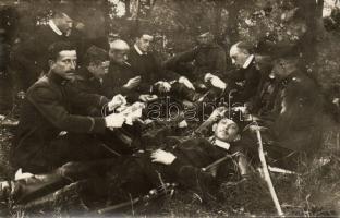 10 db I. világháborús katonákat, harcteret ábrázoló érdekes fotólap / 10 pcs WW. I. military RP card