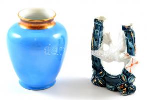 Porcelán mini váza és porcelán patkó, jelzéssel és jelzés nélkül, kopásnyomokkal, m: 7,5 és 8 cm