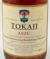 Tokaji aszú bontatlan palack bor 0,5 L, külön a rendőrségnek készített címkével