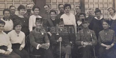 cca 1910-1930 Vegyes katonafotó tétel, 5 db, közte lovas katona fotóval, tábori kórházzal ("Zit...