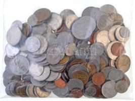 Románia 1921-2005. Vegyes román fémpénz tétel 1kg-os súlyban T:vegyes Romania 1921-2005. Mix of Romanian metal coins in 1kg total weight C:mixed