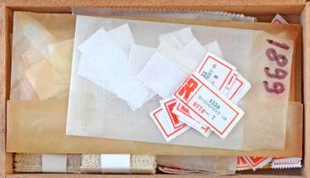 Ajánlási ragjegy tétel közepes berakóban + szivaros dobozban. Érdemes megnézni!