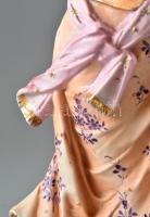 cca 1910 kalapos hölgy, kézzel festett biszkvit porcelán, kopásnyomokkal, jelzés nélkül, m: 39 cm