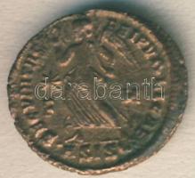 Római Császárság Valens 364-378. Bronzpénz T:3