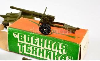 Fém harckocsik repülők és járművek. Katonai játékok vegyes állapotban, közte néhány műanyag