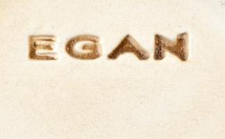 Egan hold/nap motívumos talpas kínáló és szalvétatartó,  olasz mázas festett kerámia, kopás nyomokka...