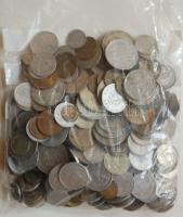 1kg vegyes fémpénz, egész világ,régi és új