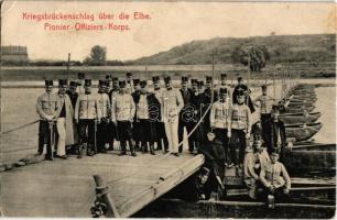Kriegsbrückenschlag über die Elbe, Pionier Offiziers Korps / Pontoon bridge over the Elbe, K.u.k. Pioneer Officer Corps (Rb)