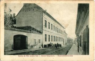 Szászváros, Broos, Orastie; Scoala de Stat pentru fete / Állami leány iskola. Kiadja A. Branga / Staatsmädchenschule / girls' school (fl)