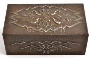 Szecessziós fém doboz, fa betéttel, 14,5×8 cm