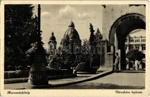 Marosvásárhely, Targu Mures; Városháza bejárata. Kiadja Révész Béla / town hall, entrance