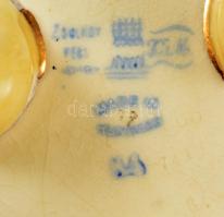 cca 1880 Zsolnay bonbonier, kézzel festett porcelánfajansz, javított, fedél nélkül, jelzett (TJM), d...