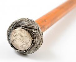 Ezüst (Ag.) fejes, feliratos fa lovaglópálca(?), h: 73,5 cm