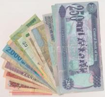 Vegyes 17db-os bankjegy tétel, nagyrészt román és francia darabok T:III,III-
Mixed 17pcs of banknot...