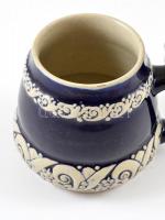Monogramos ón fedeles söröskorsó, mázas kerámia, jelzés nélkül, kopásnyomokkal, m:14 cm