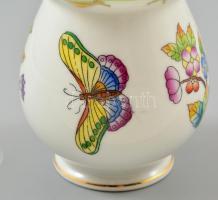 Herendi Viktória mintás kis váza, kézzel festett, jelzett, apró kopásokkal, m: 7 cm