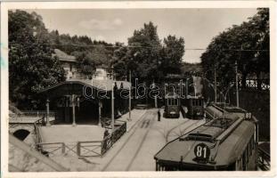 Budapest XII. Zugliget, villamos végállomás a 81-es villamosokkal, Szent István Porter Sör