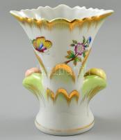 Herendi Viktória mintás díszes váza, kézzel festett, jelzett, apró kopásokkal, m: 12,5 cm