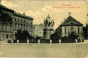 1916 Pozsony, Pressburg, Bratislava; Koronázásidomb tér, Mária Terézia emlékmű. W. L. Bp. 633. Kiadja Josef Skoda / Krönungshügelplatz / square, Maria Theresia monument (kopott sarkak / worn corners)