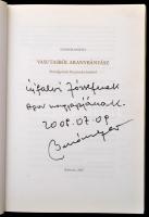 Sándor Mihály: Vasutasból aranybányász. Beszélgetések Buzánszky Jenővel. Debrecen, 2007, Campus Kiad...