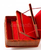 Kígyóbőrőből készült névjegytartó doboz több rekesszel. Szép, újszerű állapotban. / Snake leather na...