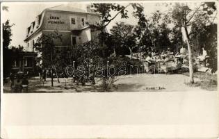 Balatonlelle, Éden pensio, vendéglő, étterem, kert. Studio photo (EK)