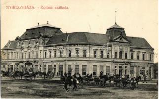 1903 Nyíregyháza, Korona szálloda, Szarvady Mihály, Gyurcsány Ferenc, Prok Pál, Weisz üzlete, hintók, lovaskocsik (EK)