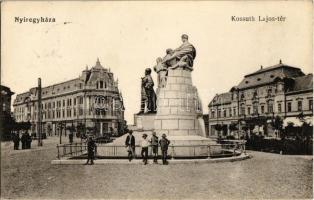 1918 Nyíregyháza, Kossuth Lajos tér és szobor, Prok Pál üzlete. Kiadja Szántó Ernő