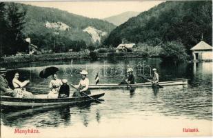 1908 Menyháza, Moneasa; Halastó, csónakázók magyar zászlóval / lake, boat with Hungarian flag