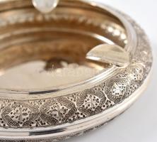 Ezüst hamutál perzsa díszítéssel. Jelzett. 81 g, d: 9 cm -