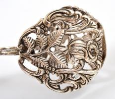 Ezüst deszertfogó csipesz rózsa díszítéssel Jelzett. 49 g 15 cm