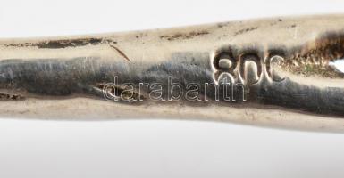 Ezüst olivabogyó villa és vajazókés  rózsa díszítéssel Jelzett. 20 g 12 cm, 9 cm