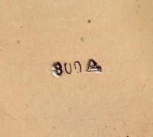 Ezüst boros palack alátét rózsa díszítéssel Jelzett. 93 g, d:9,5 cm