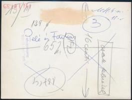 Pelé és Farkas János labdarúgók, pecséttel jelzett sajtófotó, 13×17 cm