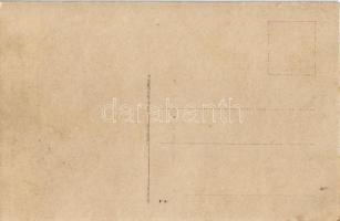 Első világháborús osztrák-magyar katona lőszervizsgálat közben / WWI K.u.K. military, soldier examin...