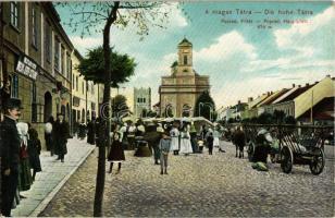 Poprád (Tátra, Tatry); Fő tér, templom, piac, étterem bor és sörcsarnok / Restauration Wein & Bier Schank / main square, church, market with vendors, restaurant and beer hall