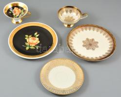 Bavaria csészék süteményes tányérral és egy eltérő mintás csésze alj, apró kopásnyomokkal, matricásak, jelzettek
