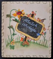 cca 1940-1950 Állatok iskolája, kétoldalas amatőr gyerek kifestő, kézi fűzéssel, kézi rajzolással, utólagos színezéssel, festéssel, jelzés nélkül, 16,5x74,5 cm