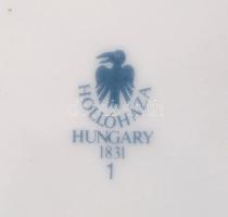 Hollóházi Szász Endre által tervezett mintával díszített porcelán váza, matricás, apró kopásnyomokka...