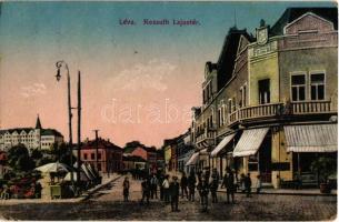 Léva, Levice; Kossuth Lajos tér, piaci árusok, üzletek. Kiadja Schulcz Ignác / street view, market vendors, shops (EB)